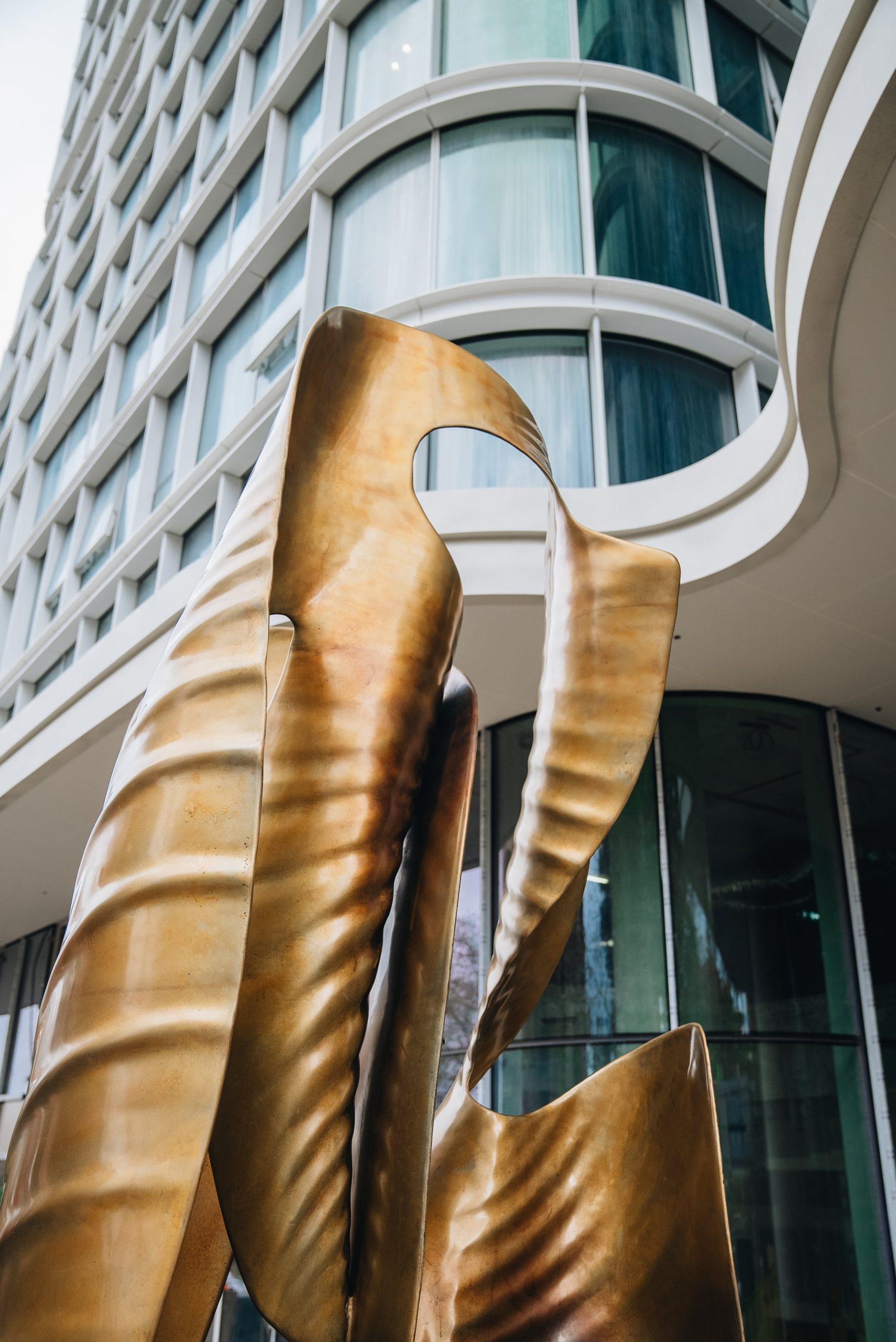 Aqualand_AURA_Richard Sweeney Landscape Sculpture 2024