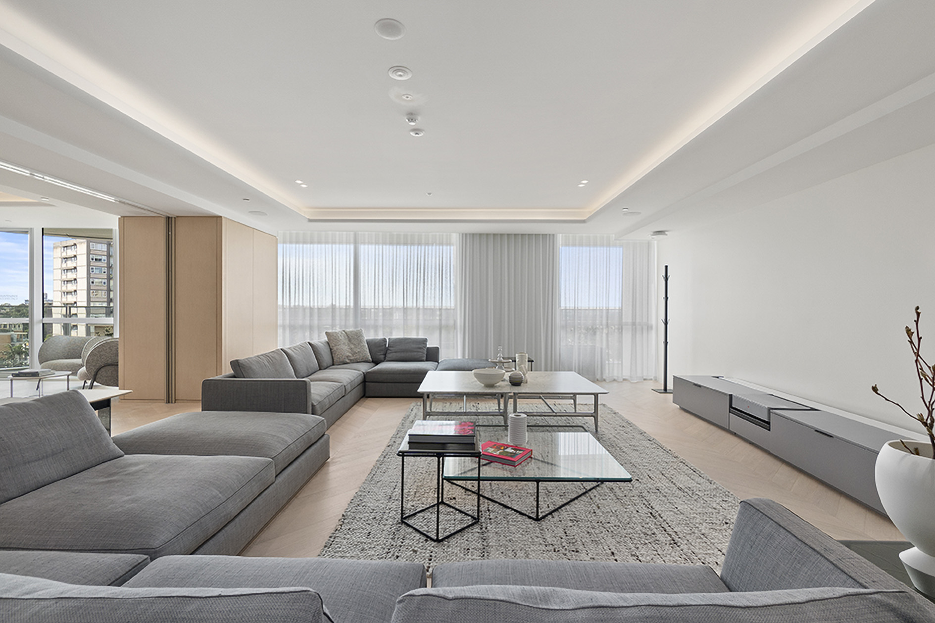 7 Community Room Entertainment-min